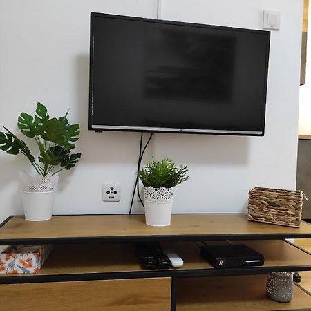 Apartman Branimir Novalja Exteriör bild
