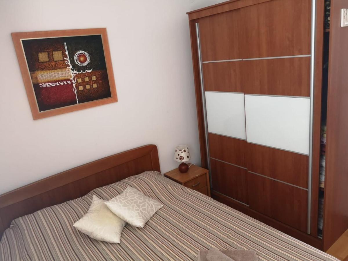 Apartman Branimir Novalja Exteriör bild